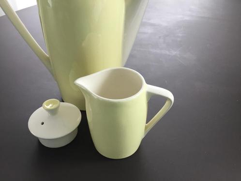 Petrus Regout Koffie- en Melkkan Set pastel, Antiek en Kunst, Antiek | Servies compleet, Ophalen of Verzenden