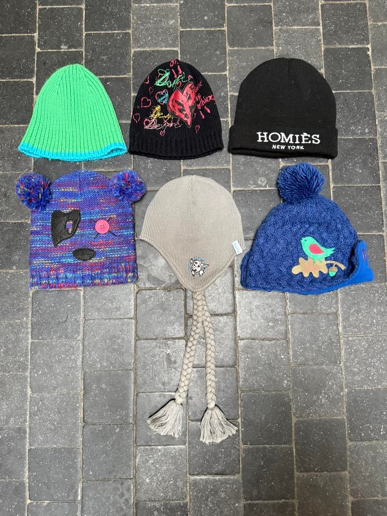 Mutsen: o.a. Desigual (2x), Efteling, Sissy-boy, Ophalen of Verzenden, Zo goed als nieuw, Sjaal