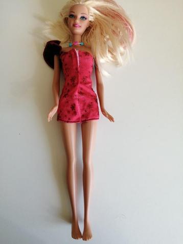 Vintage barbie in Spaanse jurk 1999 beschikbaar voor biedingen