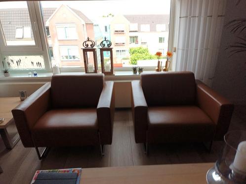 2 leren Fauteuils, Huis en Inrichting, Fauteuils, Zo goed als nieuw, 50 tot 75 cm, 75 tot 100 cm, Ophalen