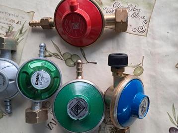6 nieuwe drukmeters gas 50 bar en 30 bar nooit gebruiky beschikbaar voor biedingen