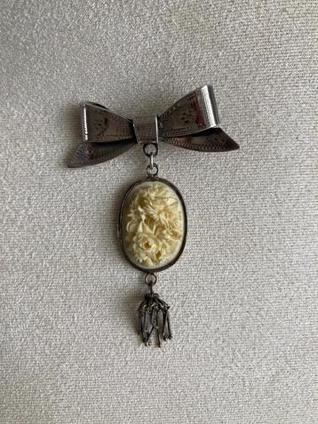 Brocante broche van sterling zilver beschikbaar voor biedingen