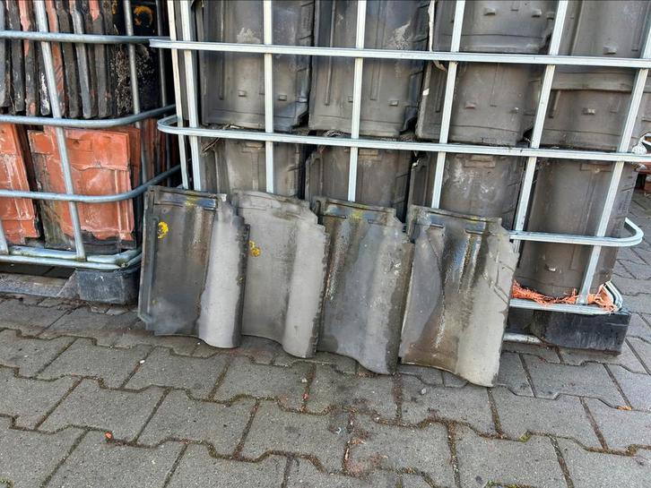OVH dakpannen - gebroeders Van der Boel in Thorn, 2500 stuks, Doe-het-zelf en Verbouw, Dakpannen en Dakbedekking, Nieuw, Dakpannen