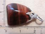 Zilveren hanger met een tijgeroog steen., Verzenden, Mineraal