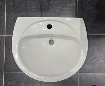 Halfronde wastafel 55x47,5x22 beschikbaar voor biedingen