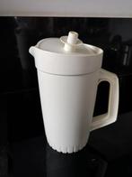 Tupperware drinkkan schenkkan, Huis en Inrichting, Keuken | Tupperware, Ophalen of Verzenden, Zo goed als nieuw, Crème, Overige typen