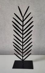 Zwart metalen decoratie veer/blad model 29,5 cm hoog, Ophalen of Verzenden, Zo goed als nieuw