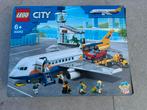 Lego city passagiers vliegtuig 60262, Ophalen of Verzenden, Zo goed als nieuw