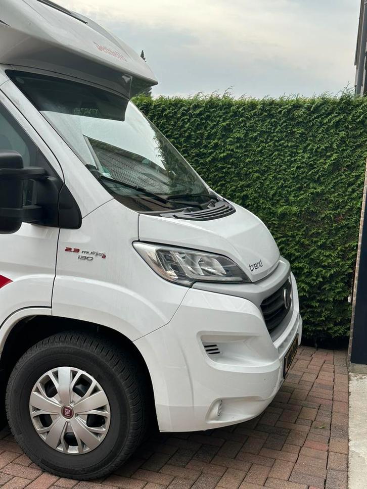 Dethleffs Trend 7057, Caravans en Kamperen, Campers, Particulier, tot en met 4, Half-integraal, Dethleffs, Fiat, Handgeschakeld