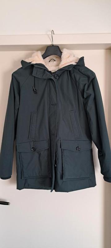 Te koop: nette zo goed als nieuwe winterjas dames beschikbaar voor biedingen