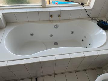 Bubbelbad / Whirlpool Bad beschikbaar voor biedingen