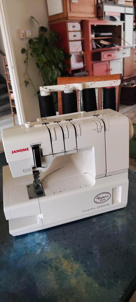 Janome Coverpro 20000CPX, Hobby en Vrije tijd, Naaimachines en Toebehoren, Naaimachine, Overige merken, Ophalen