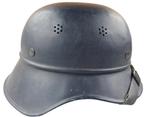 duitse ww2 luftschutz helm zonder embleem, Verzamelen, Ophalen of Verzenden, Duitsland, Helm of Baret