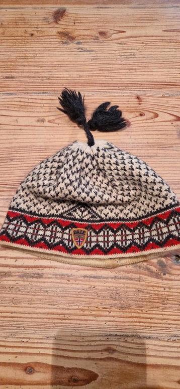 Vintage Dale of Norway wollen muts beschikbaar voor biedingen