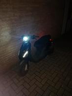 Zip 4t 65km per uur, Fietsen en Brommers, Scooters | Piaggio, Ophalen of Verzenden, Zo goed als nieuw, Benzine, Zip