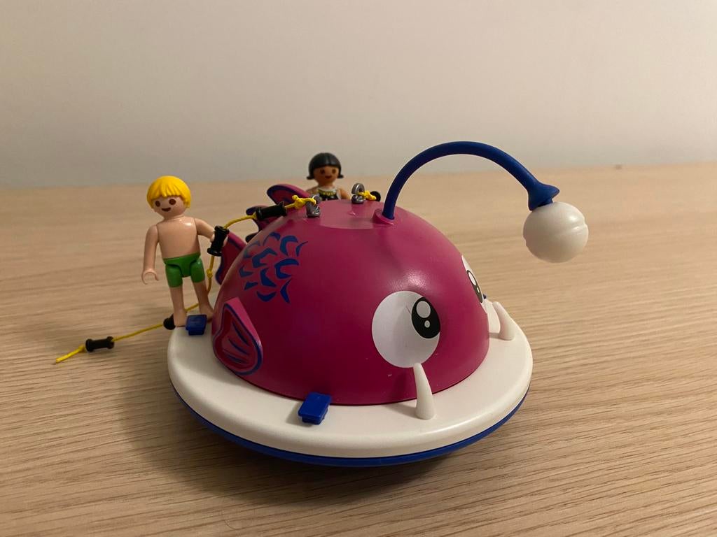 PLAYMOBIL Family Fun Beklimmen zwemeiland - 70613, Kinderen en Baby's, Speelgoed | Playmobil, Ophalen of Verzenden, Zo goed als nieuw