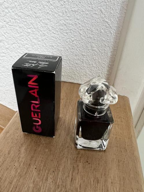 Guerlain La Petite Robe Noir 007 nagellak, Sieraden, Tassen en Uiterlijk, Uiterlijk | Cosmetica en Make-up, Nieuw, Make-up, Handen en Nagels