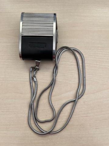 Vintage lichtmeter beschikbaar voor biedingen