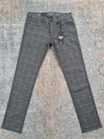 PME Nightflight 9 W33 L34 NIEUW Slim STRETCH Bronno3334

Tai, Maat 52/54 (L), New Yorkstraat 50, 1175 RD Lijnden, Just Brands B.V.