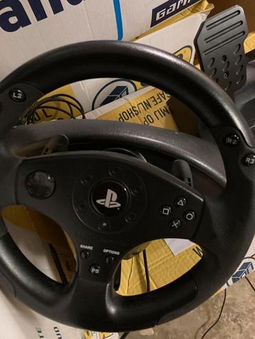 Ps3 en Ps 4 thrustmaster beschikbaar voor biedingen