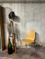 (17)Robuuste, industriële stoelen, Ophalen