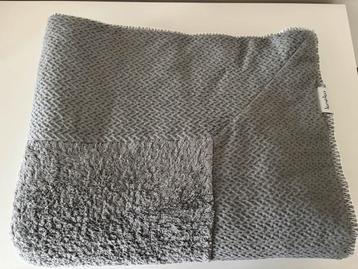 Boaxkleed Koeka, 2 kleurig beschikbaar voor biedingen