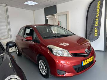 98.572km&NAP/Toyota Yaris 1.0 Vvt-i/2013/cruisc, navi,camera beschikbaar voor biedingen