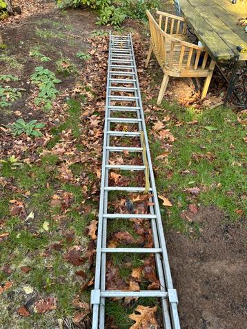 Professionele uitschuifbare ladder 10 met beschikbaar voor biedingen
