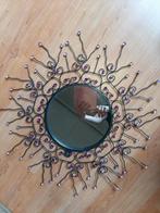 Ronde spiegel met roze/ paarse steentjes, Minder dan 50 cm, Gebruikt, Rond, Ophalen of Verzenden