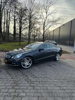 Mercedes-Benz E-Klasse 3.5 E350 CGI Coupe AUT 2009 Grijs, Auto's, Automaat, Achterwielaandrijving, 1800 kg, 4 stoelen