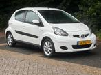 Te koop Toyota Aygo 1.0 12V Vvt-i 5DRS 2011 Wit, Voorwielaandrijving, 4 stoelen, Origineel Nederlands, Handgeschakeld