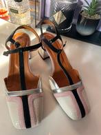 Chie Mihara 37, Kleding | Dames, Overige kleuren, Verzenden, Zo goed als nieuw, Schoenen met hoge hakken