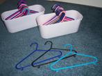 Veel vrolijke kleerhangers met verschillende kleuren, Ophalen of Verzenden, Nieuw