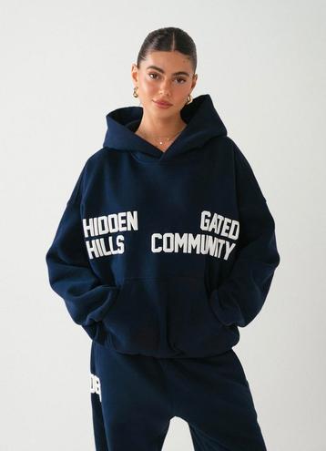 Hidden Hills Gated Community Hoodie Navy beschikbaar voor biedingen