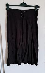 Half Lange Laced Rok Met Splitten - Gothic - Goth, Maat 38/40 (M), Zwart, Ophalen of Verzenden, Zo goed als nieuw
