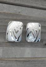 aparte oorbellen Creolen, zilverkleur, slang, glaskraaltjes, Sieraden, Tassen en Uiterlijk, Oorbellen, Overige materialen, Ophalen of Verzenden