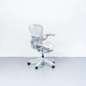 1x Herman Miller Aeron Remastered Bureaustoel Mineral - A beschikbaar voor biedingen