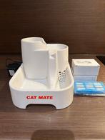 Cat Mate Water Fountain (2L) + 2x spare pumps & filters, Automatisch, Zo goed als nieuw, Ophalen