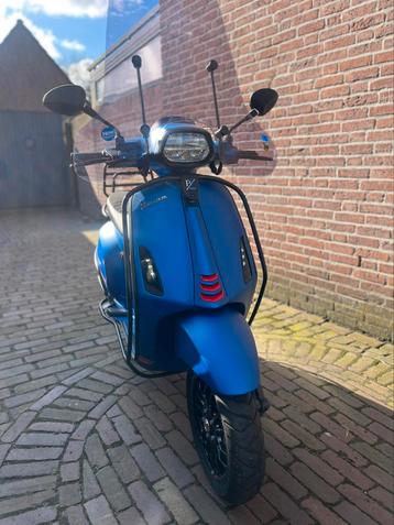 Vespa sprint beschikbaar voor biedingen
