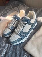 Louis Vuitton Sneakers - Maat 41, Blauw, Nieuw, Ophalen of Verzenden, Sneakers of Gympen