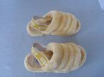 Leuke vrolijke gele Uggs Fluff Yeah sandaal slipper mt 38 , Geel, Zo goed als nieuw, Uggs, Sandalen of Muiltjes