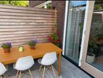 Muuto Linear Steel tafel en bijpassend bankje +4 kuipstoelen, Ophalen, Zo goed als nieuw