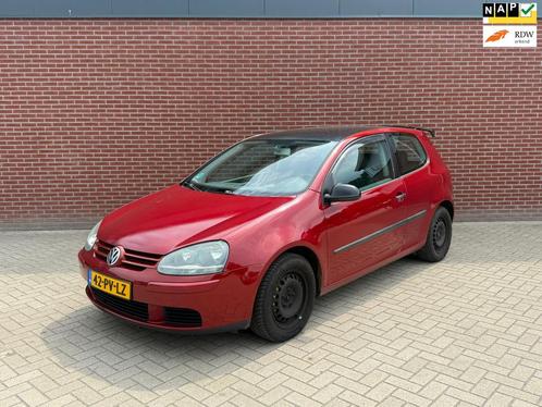 Volkswagen Golf 1.6 FSI Trendline / Apk / Airco / Trekhaak, Auto's, Volkswagen, Bedrijf, Te koop, Golf, Airbags, Airconditioning