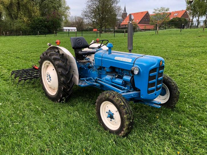 Fordson super dexta met kenteken, Zakelijke goederen, Agrarisch | Tractoren, 5000 tot 7500, Ford, tot 80 Pk, Oldtimer, Ophalen