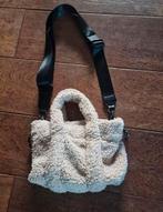 Wit Teddy stof tasje Zara, Ophalen of Verzenden, Zo goed als nieuw, Wit, Schoudertasje