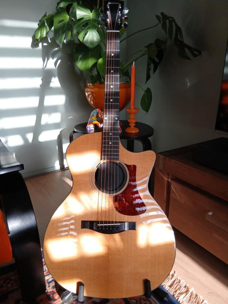 Eastman ac122-1ce Deluxe cutaway perfect en in nieuwstaat, Muziek en Instrumenten, Snaarinstrumenten | Gitaren | Akoestisch, Zo goed als nieuw
