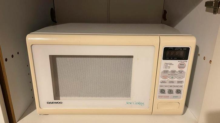 Daewoo Magnetron - Perfect voor snelle maaltijden!, Witgoed en Apparatuur, Magnetrons, Gebruikt, Vrijstaand, Magnetron, 45 tot 60 cm