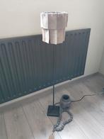 Stoer landelijk vloerlampje kapje grijs leer, Ophalen, Zo goed als nieuw, Minder dan 100 cm