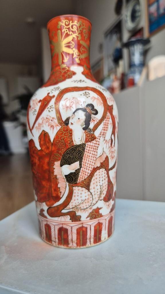 Japans Kutani porseleinen vaasje (Meiji-periode), Antiek en Kunst, Antiek | Keramiek en Aardewerk, Ophalen of Verzenden