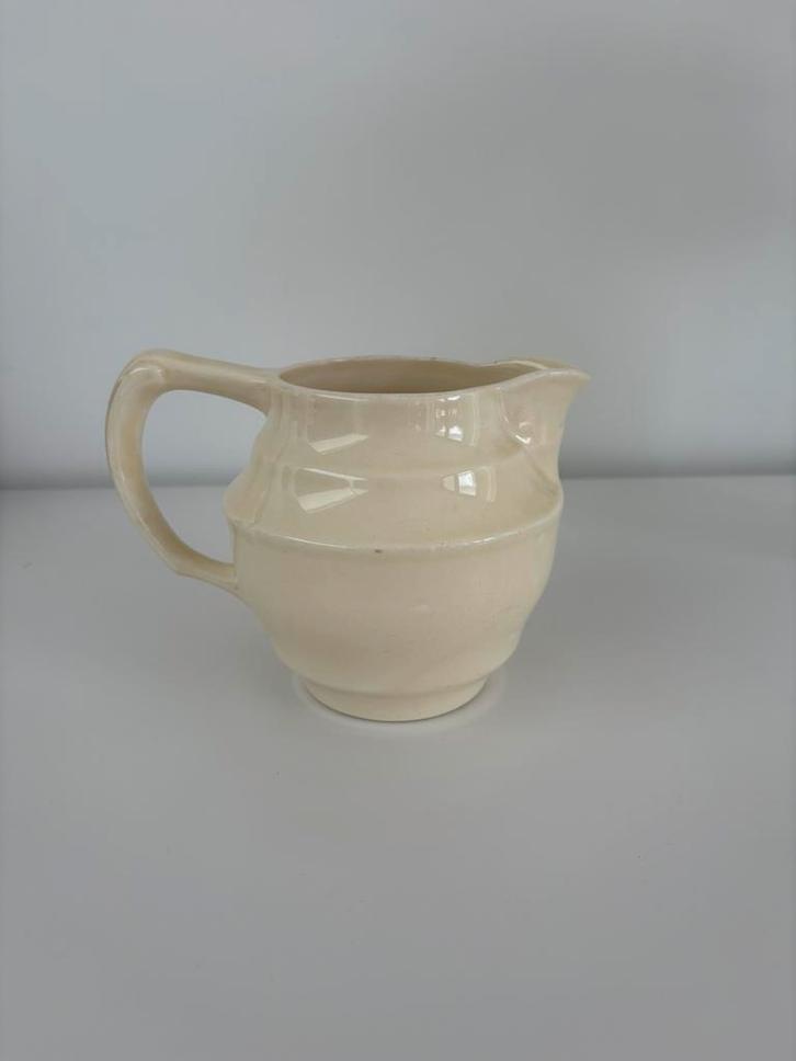 Societe Ceramique melkkan creme, hoog 13 cm, Antiek en Kunst, Antiek | Servies los, Ophalen of Verzenden